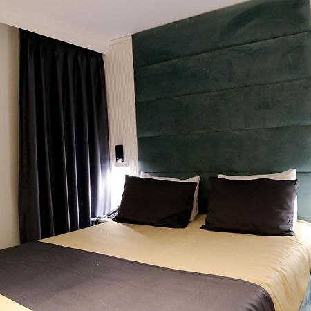Axu Airport Hotel Arnavutkoy Exterior photo A room at the hotel