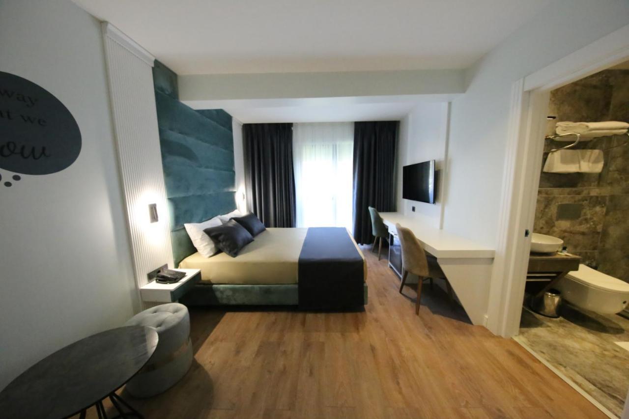 Axu Airport Hotel Arnavutkoy Exterior photo A room at the hotel